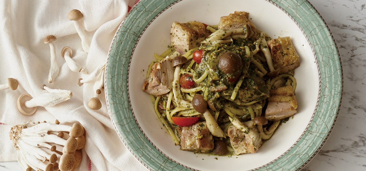 青醬雞肉菌菇細扁麵 / Linguine W/Chicken and Pesto